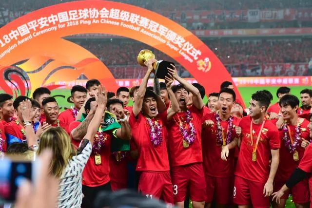 卡马文加在信任中反弹，穆里尼奥助力重塑自我